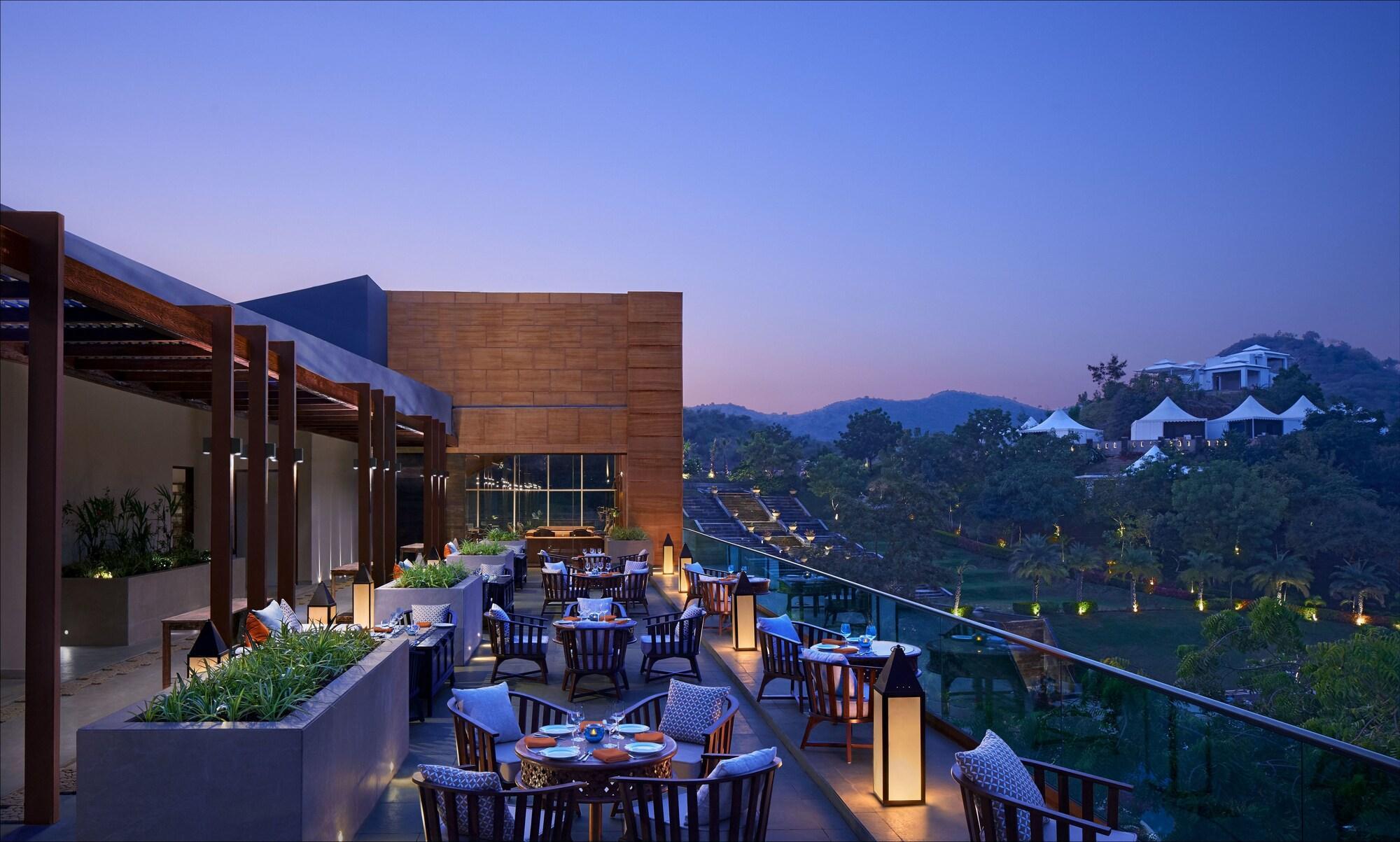 Taj Aravali Resort & Spa Udaipur Extérieur photo